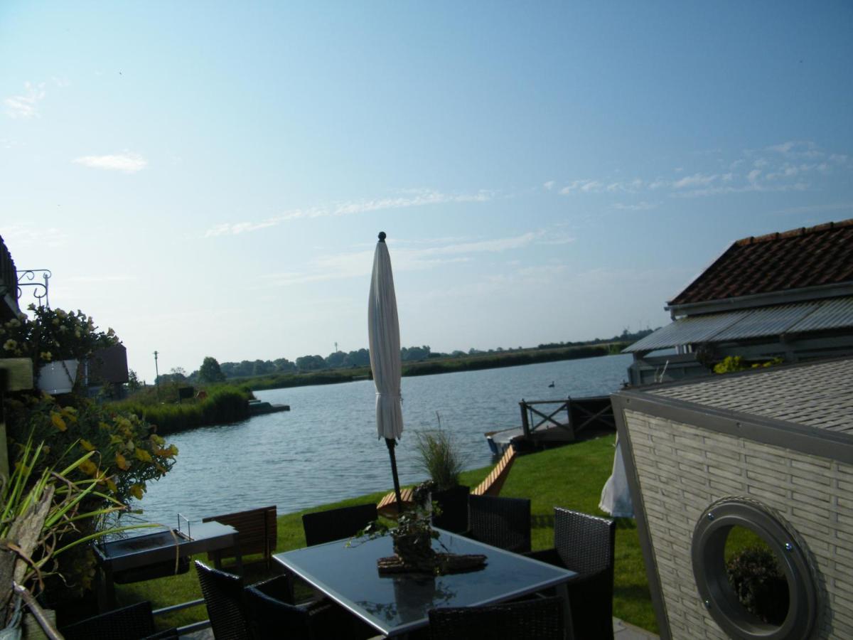Gastehaus " Schone Aussicht " Apartman Neuharlingersiel Kültér fotó